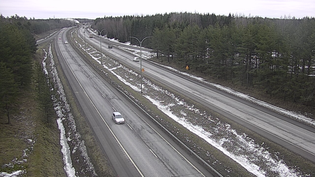 Weather Camera Image Väg 4 Uleåborg, Ouluntulli, Oulu, Pohjois-Pohjanmaa