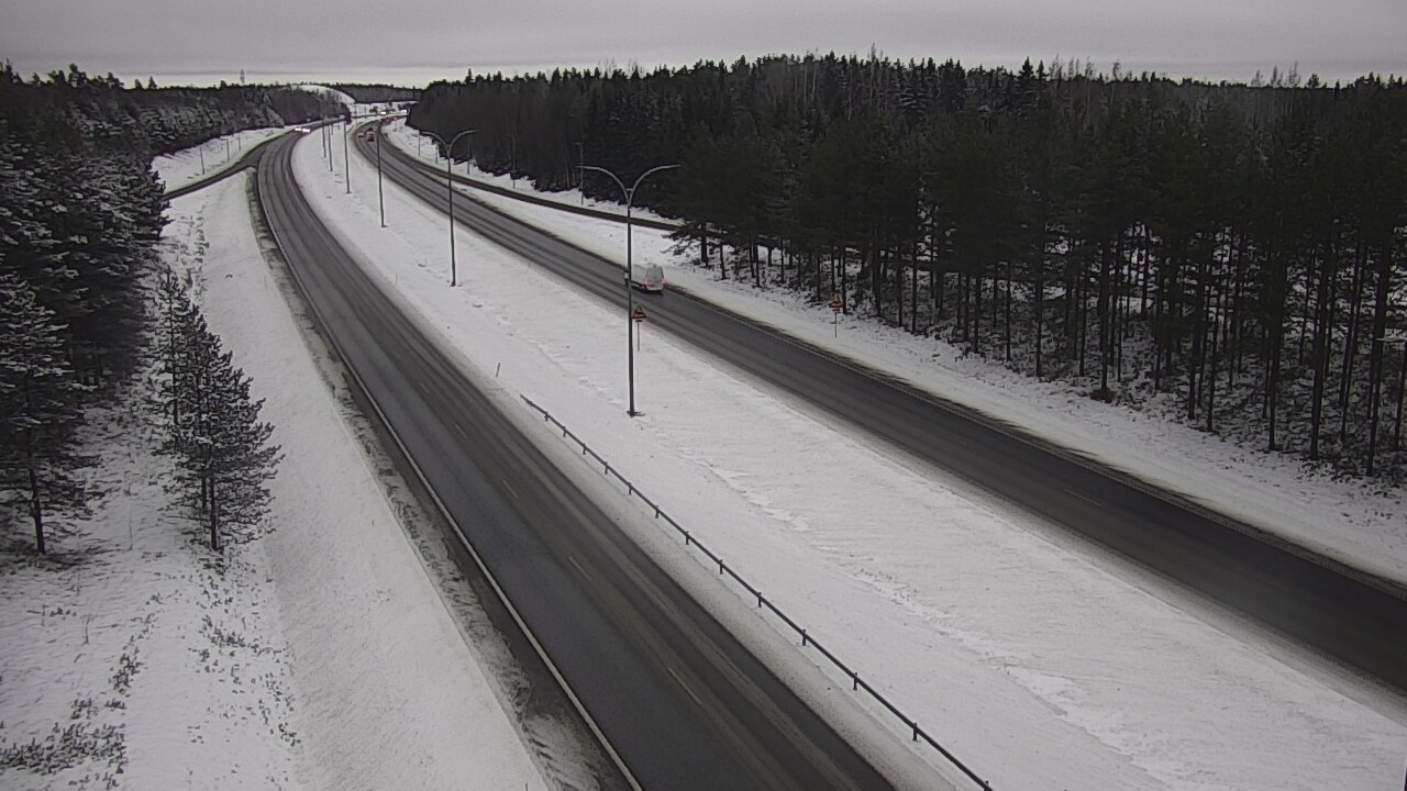 Weather Camera Image Väg 4 Uleåborg, Ouluntulli, Oulu, Pohjois-Pohjanmaa