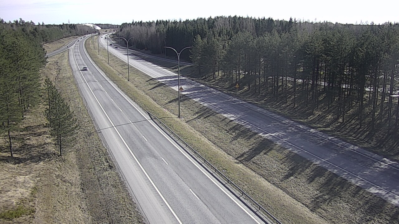 Weather Camera Image Väg 4 Uleåborg, Ouluntulli, Oulu, Pohjois-Pohjanmaa