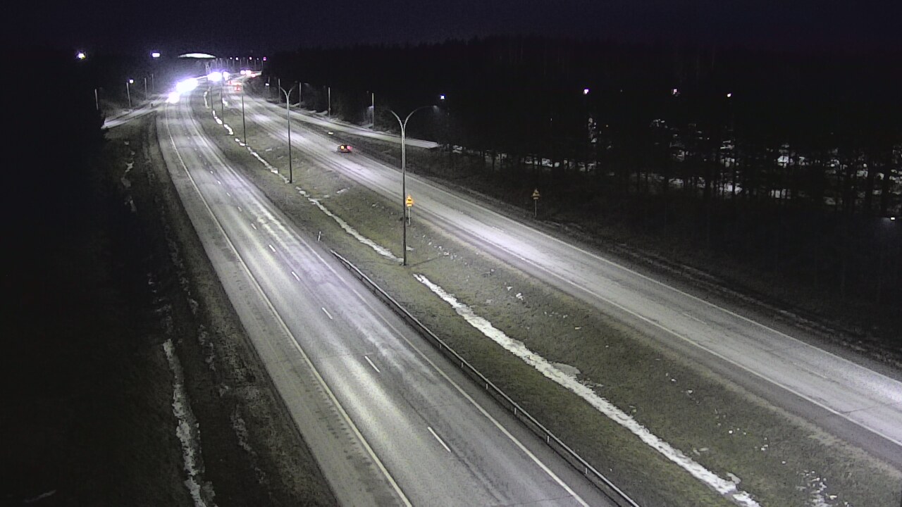 Weather Camera Image Road 4 Oulu, Ouluntulli, Oulu, Pohjois-Pohjanmaa