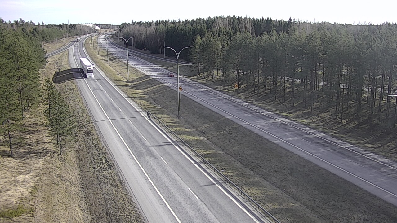 Weather Camera Image Väg 4 Uleåborg, Ouluntulli, Oulu, Pohjois-Pohjanmaa