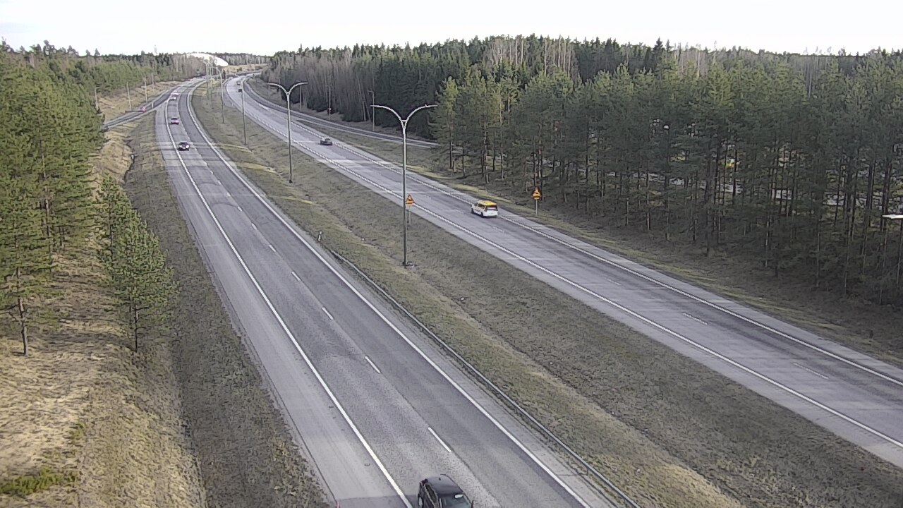 Weather Camera Image Väg 4 Uleåborg, Ouluntulli, Oulu, Pohjois-Pohjanmaa