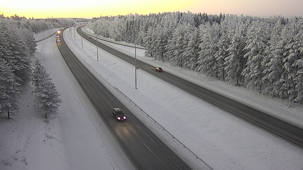 Weather Camera Image Road 4 Oulu, Ouluntulli, Oulu, Pohjois-Pohjanmaa