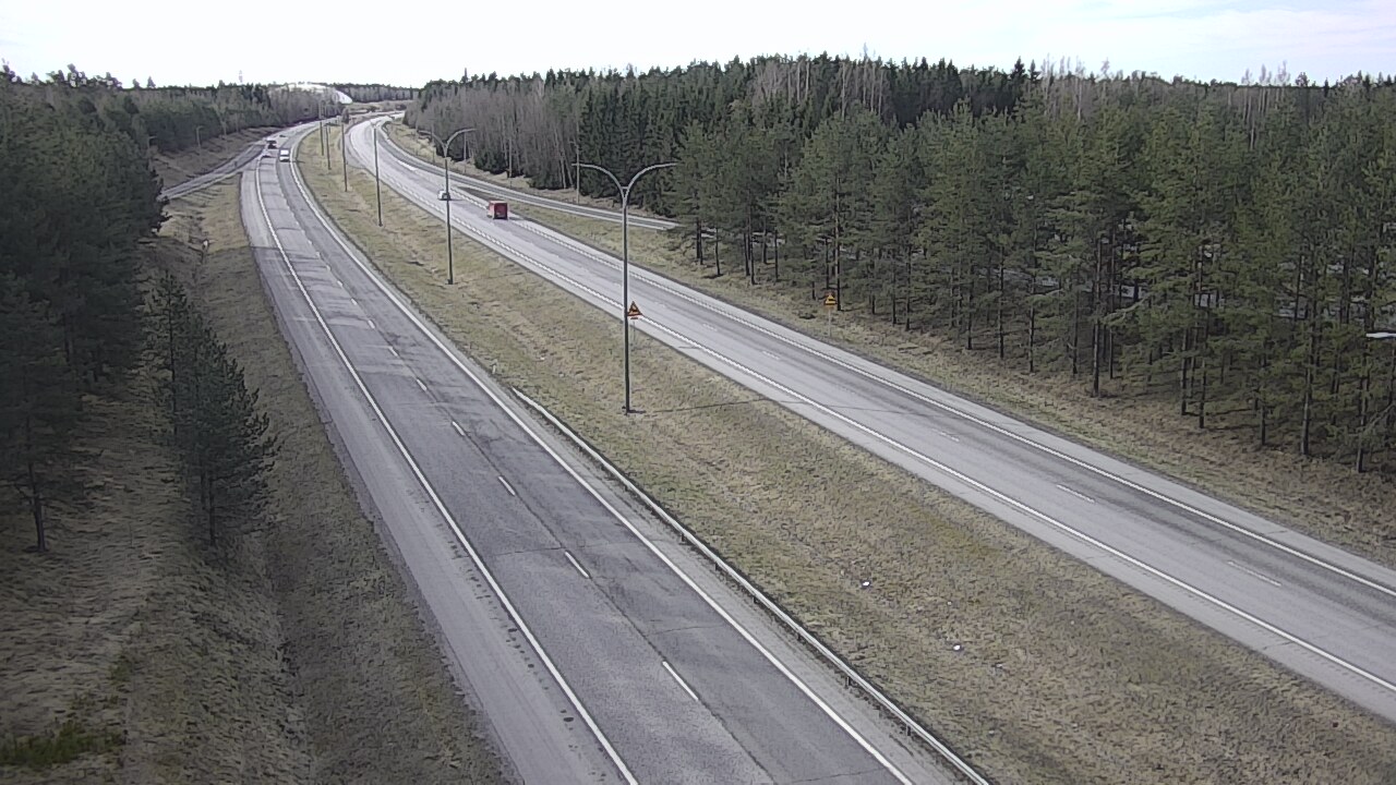 Weather Camera Image Väg 4 Uleåborg, Ouluntulli, Oulu, Pohjois-Pohjanmaa
