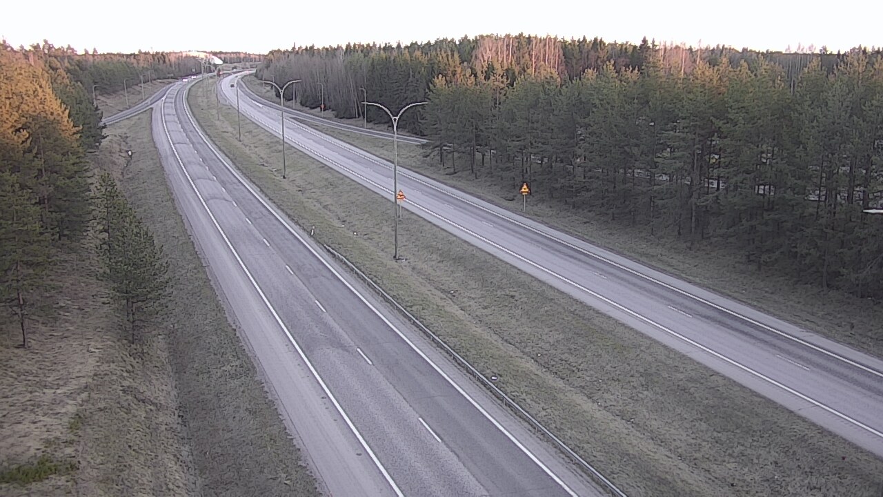 Weather Camera Image Väg 4 Uleåborg, Ouluntulli, Oulu, Pohjois-Pohjanmaa