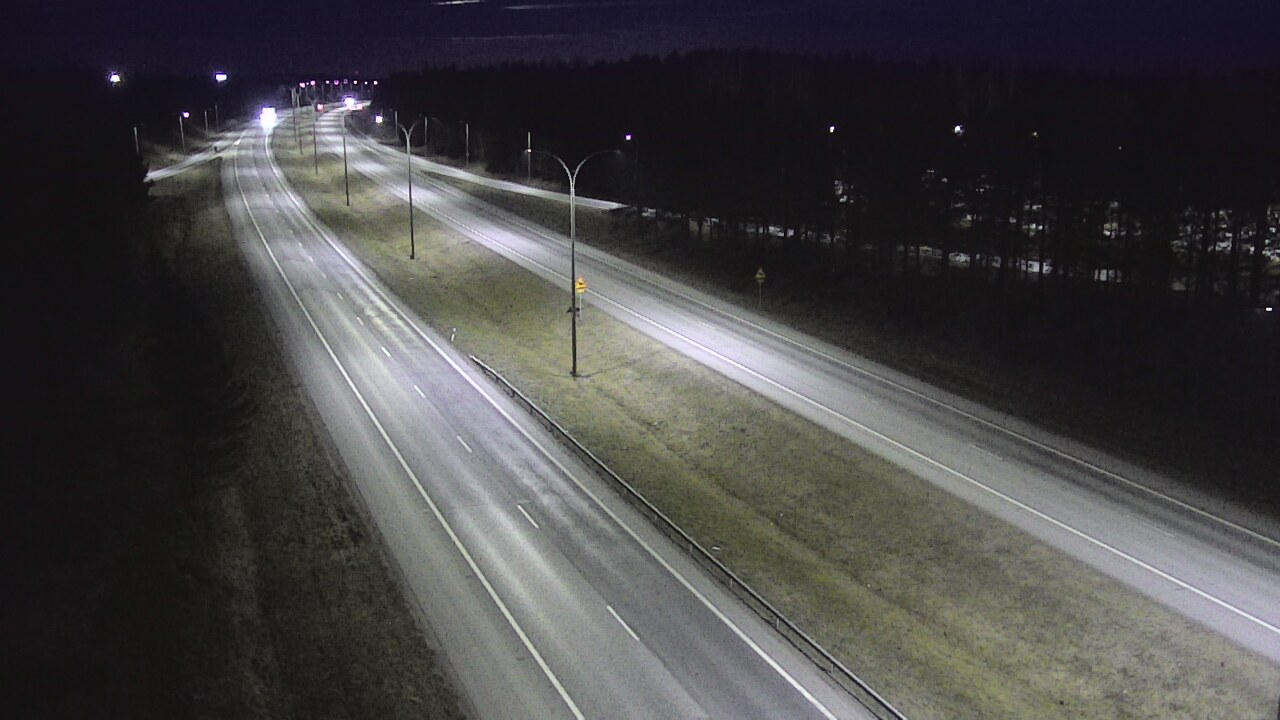 Weather Camera Image Road 4 Oulu, Ouluntulli, Oulu, Pohjois-Pohjanmaa