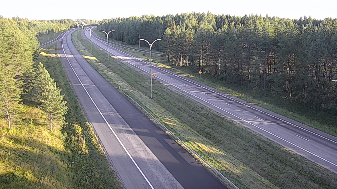 Weather Camera Image Väg 4 Uleåborg, Ouluntulli, Oulu, Pohjois-Pohjanmaa