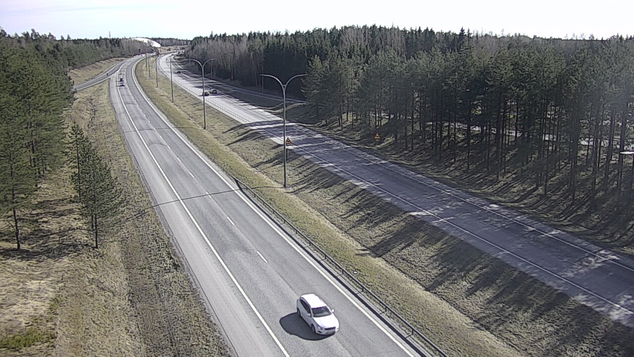 Weather Camera Image Väg 4 Uleåborg, Ouluntulli, Oulu, Pohjois-Pohjanmaa
