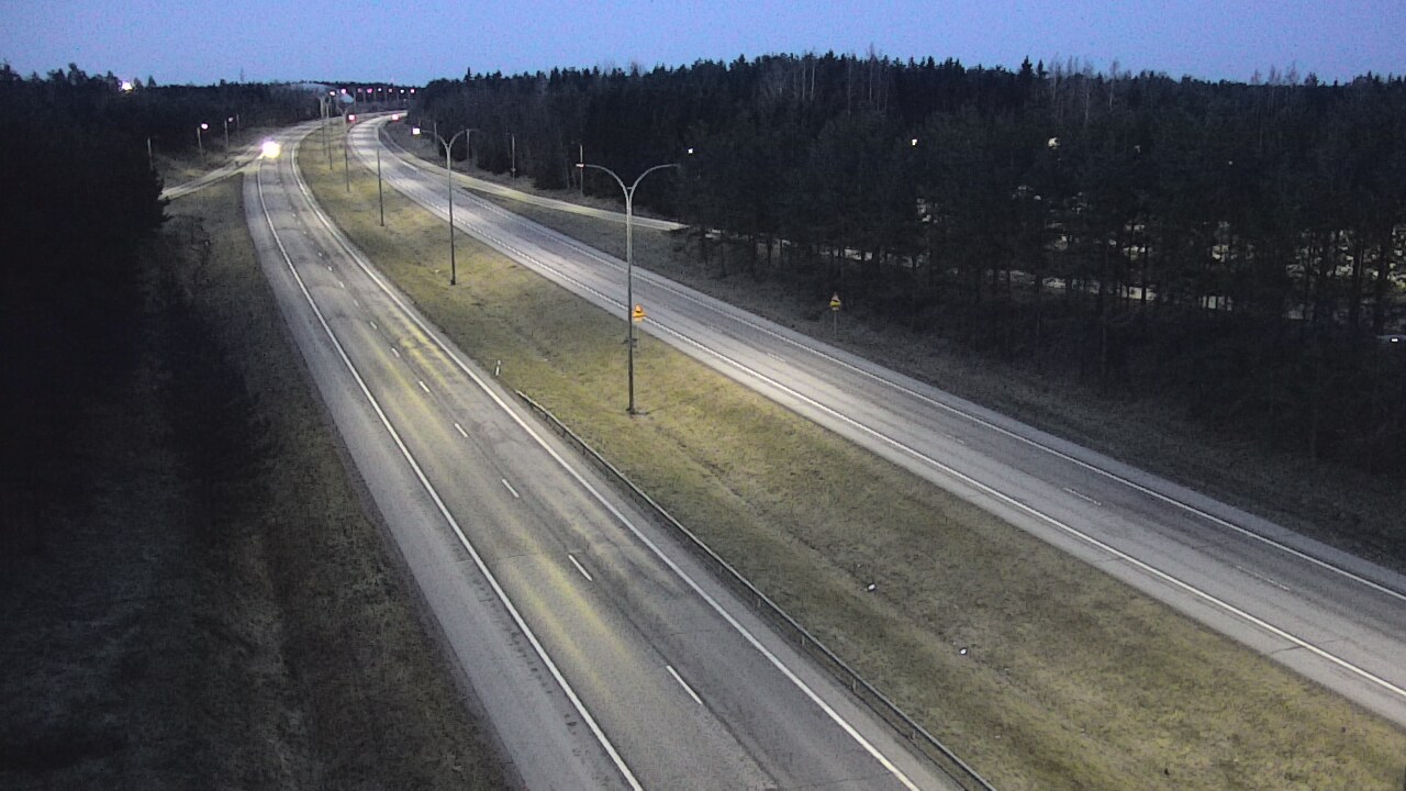 Weather Camera Image Väg 4 Uleåborg, Ouluntulli, Oulu, Pohjois-Pohjanmaa