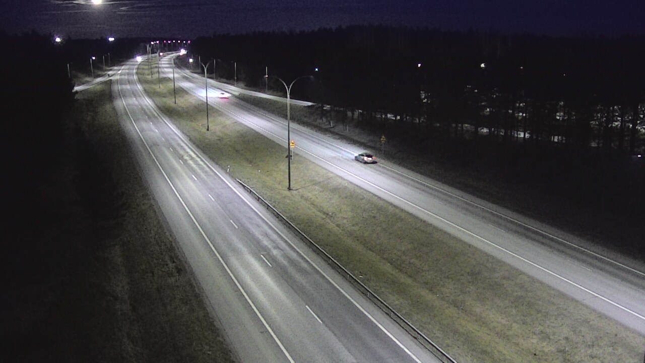 Weather Camera Image Road 4 Oulu, Ouluntulli, Oulu, Pohjois-Pohjanmaa