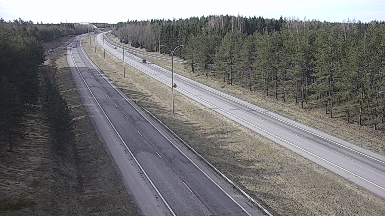 Weather Camera Image Väg 4 Uleåborg, Ouluntulli, Oulu, Pohjois-Pohjanmaa