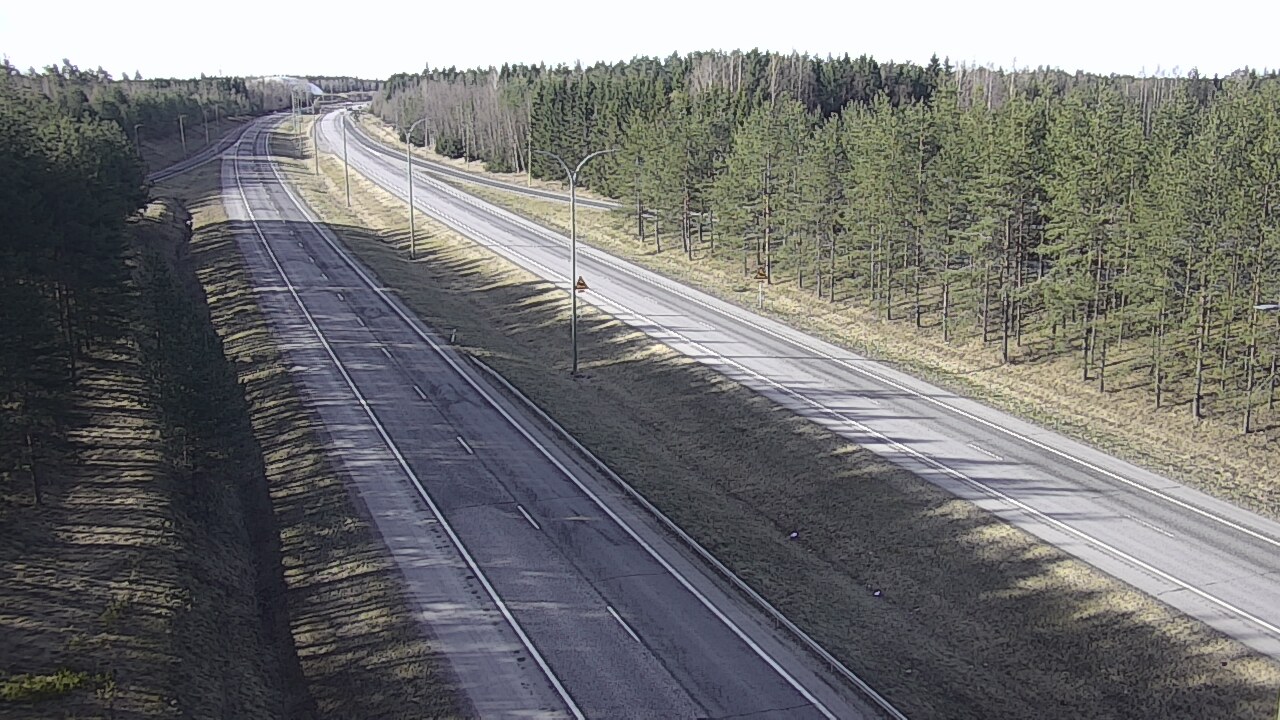Weather Camera Image Väg 4 Uleåborg, Ouluntulli, Oulu, Pohjois-Pohjanmaa