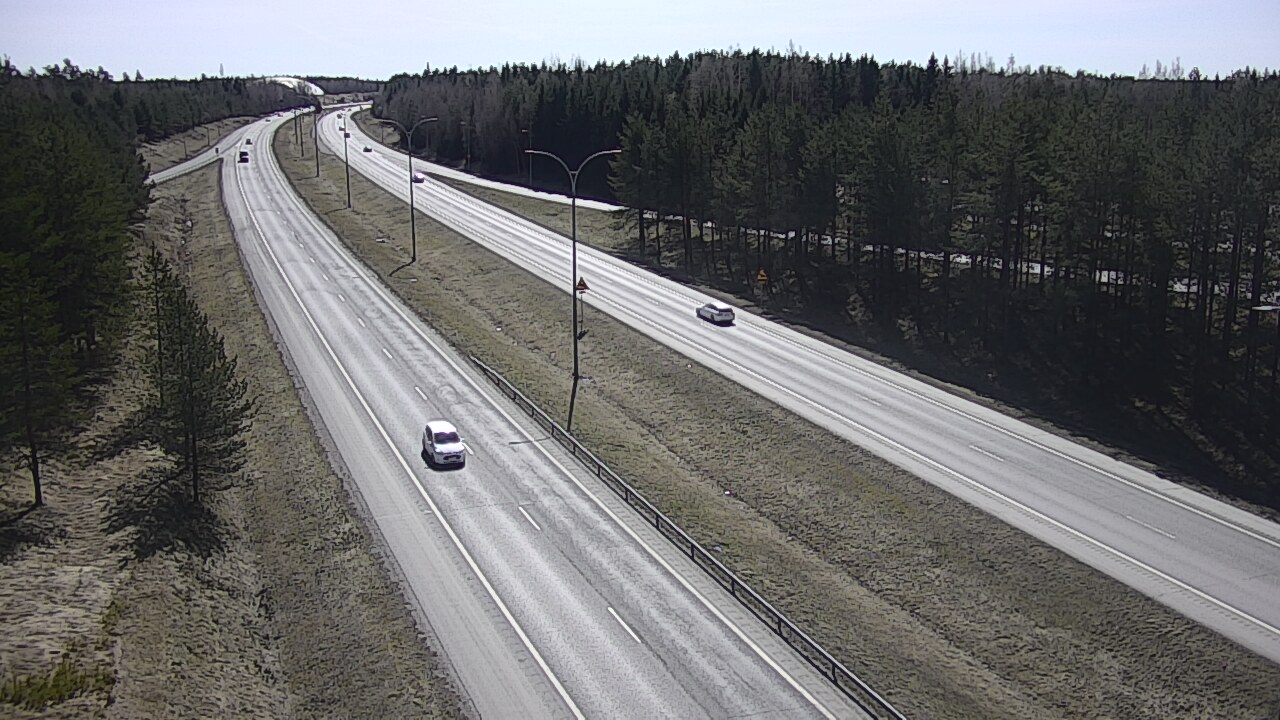 Weather Camera Image Väg 4 Uleåborg, Ouluntulli, Oulu, Pohjois-Pohjanmaa