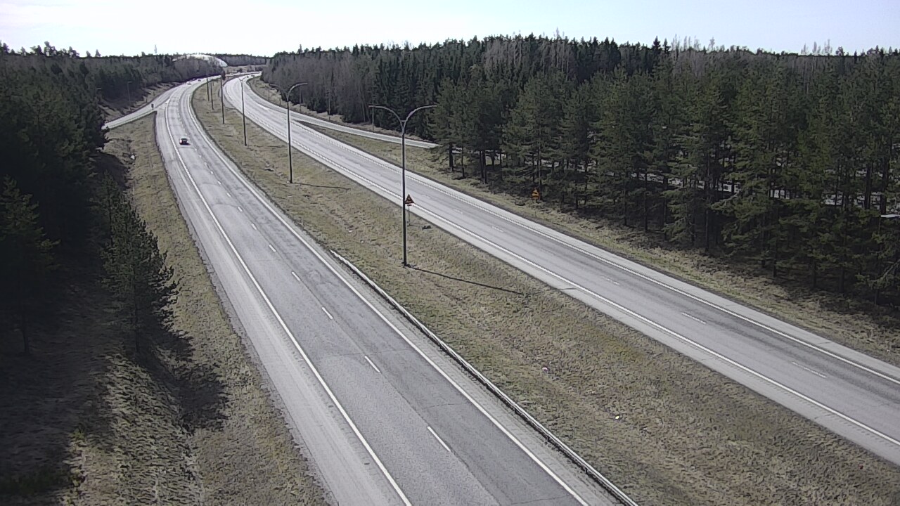 Weather Camera Image Väg 4 Uleåborg, Ouluntulli, Oulu, Pohjois-Pohjanmaa