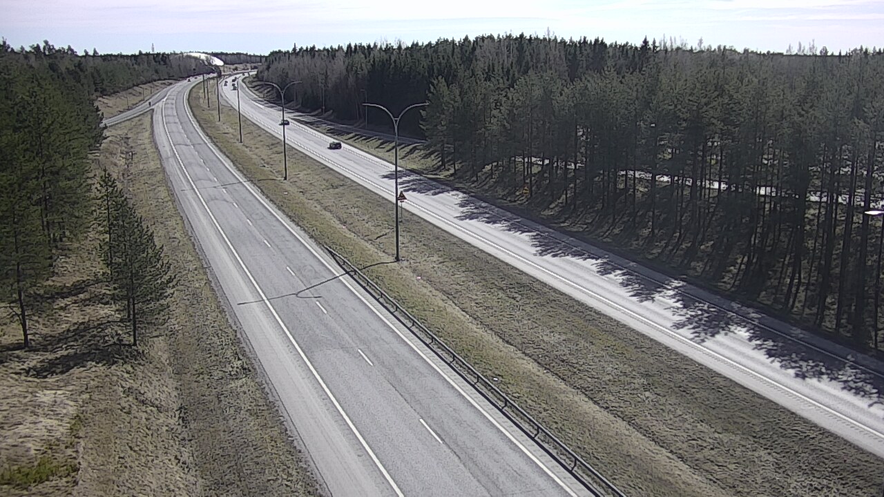 Weather Camera Image Väg 4 Uleåborg, Ouluntulli, Oulu, Pohjois-Pohjanmaa