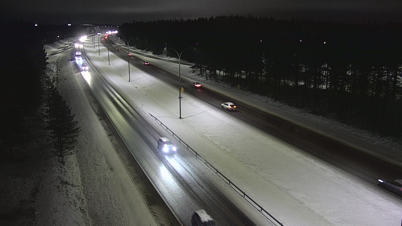 Weather Camera Image Väg 4 Uleåborg, Ouluntulli, Oulu, Pohjois-Pohjanmaa