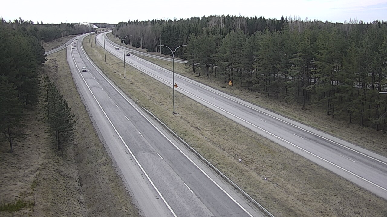 Weather Camera Image Väg 4 Uleåborg, Ouluntulli, Oulu, Pohjois-Pohjanmaa