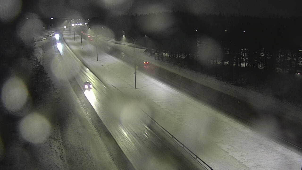 Weather Camera Image Väg 4 Uleåborg, Ouluntulli, Oulu, Pohjois-Pohjanmaa