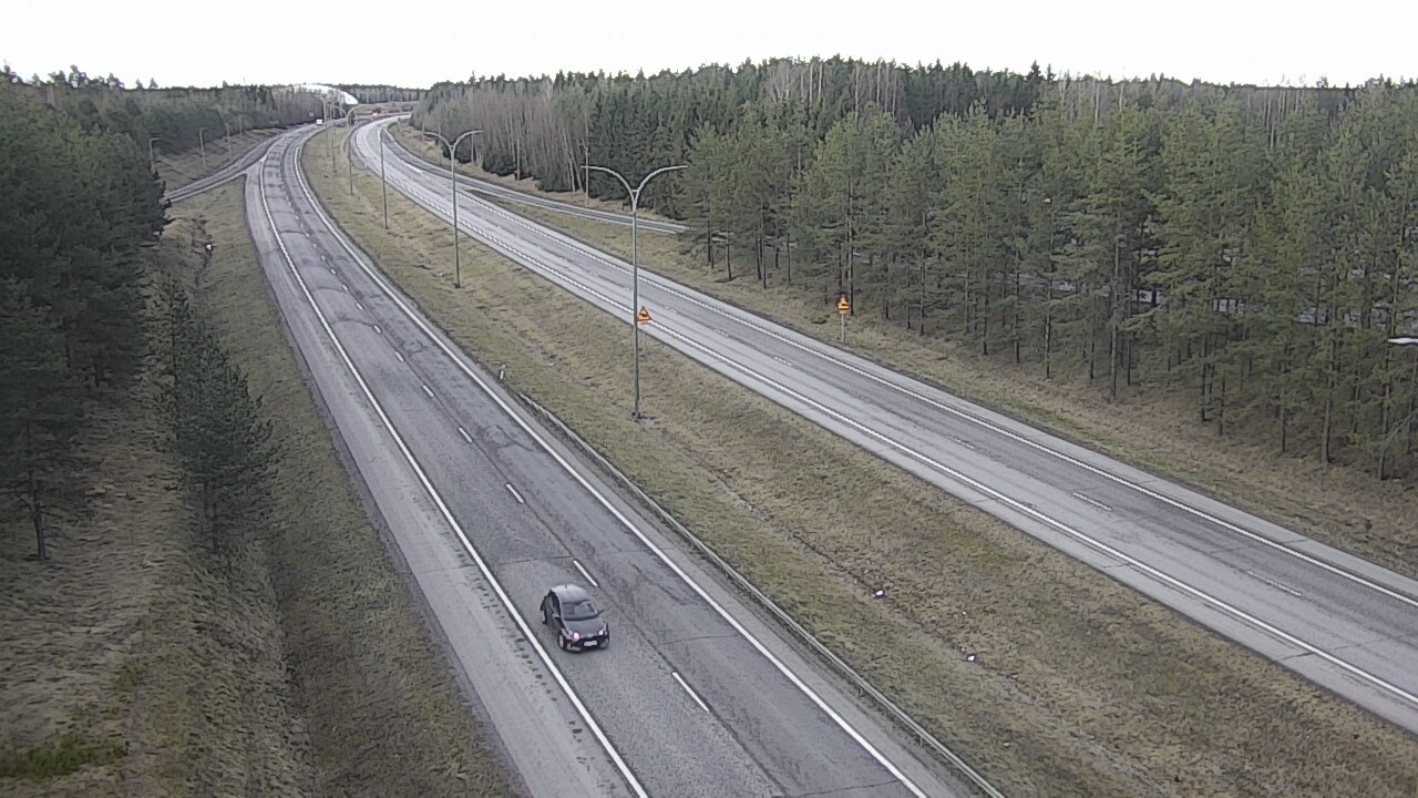 Weather Camera Image Väg 4 Uleåborg, Ouluntulli, Oulu, Pohjois-Pohjanmaa