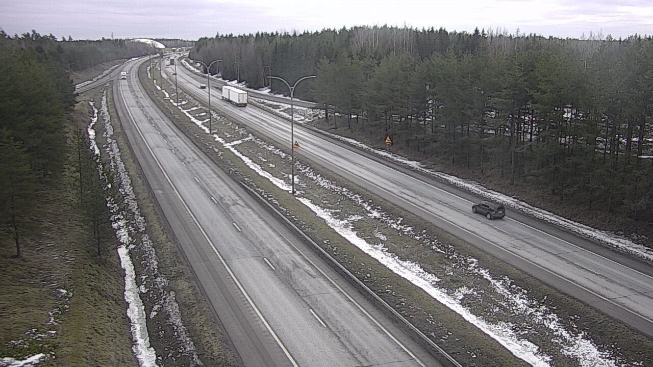 Weather Camera Image Väg 4 Uleåborg, Ouluntulli, Oulu, Pohjois-Pohjanmaa