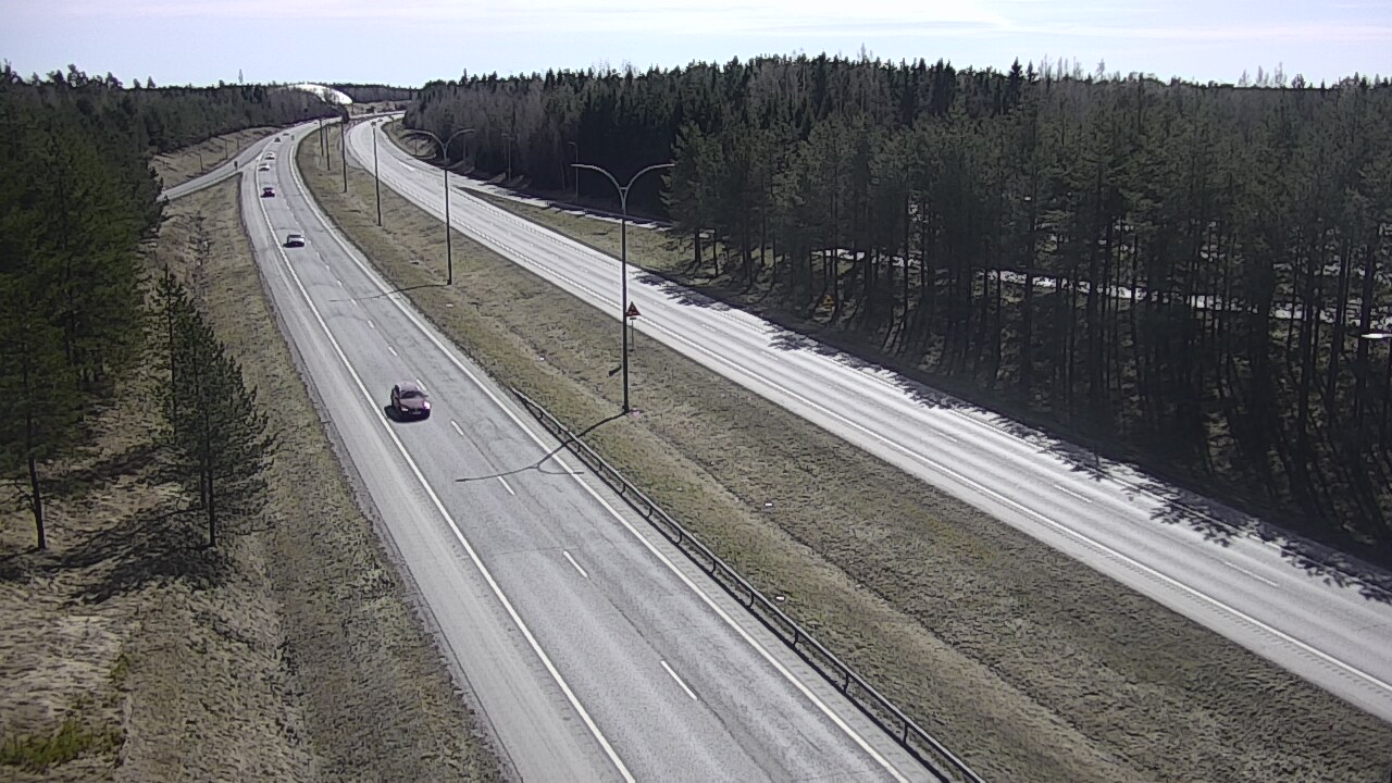 Weather Camera Image Väg 4 Uleåborg, Ouluntulli, Oulu, Pohjois-Pohjanmaa