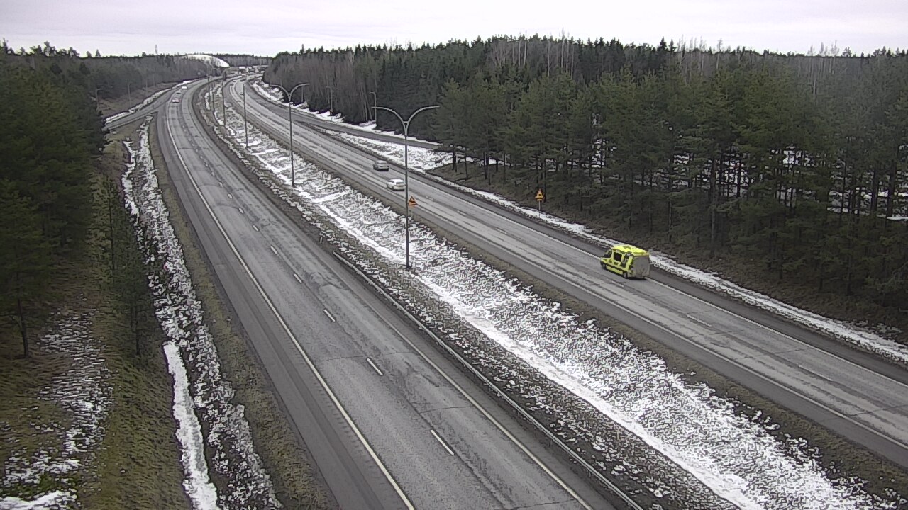 Weather Camera Image Väg 4 Uleåborg, Ouluntulli, Oulu, Pohjois-Pohjanmaa