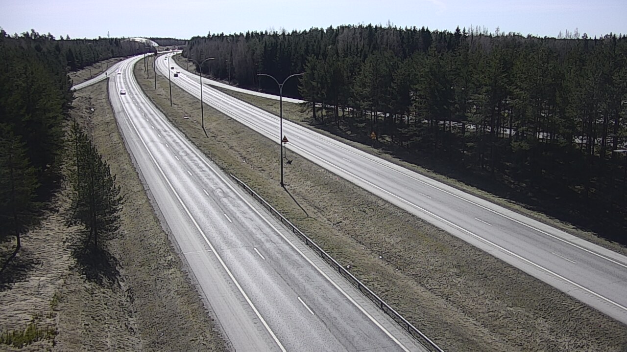 Weather Camera Image Väg 4 Uleåborg, Ouluntulli, Oulu, Pohjois-Pohjanmaa