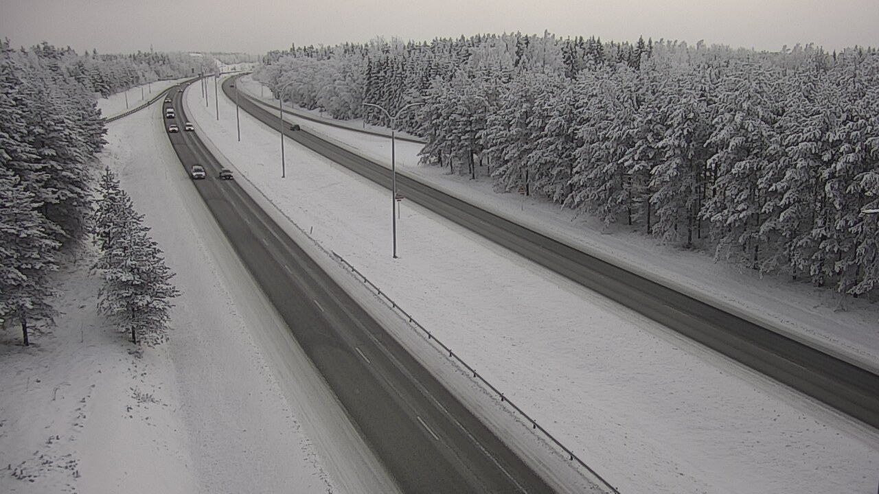 Weather Camera Image Väg 4 Uleåborg, Ouluntulli, Oulu, Pohjois-Pohjanmaa