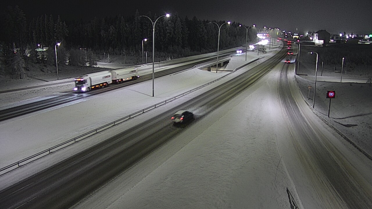 Weather Camera Image Väg 4 Kempele, Zatelliitti, Oulu, Pohjois-Pohjanmaa