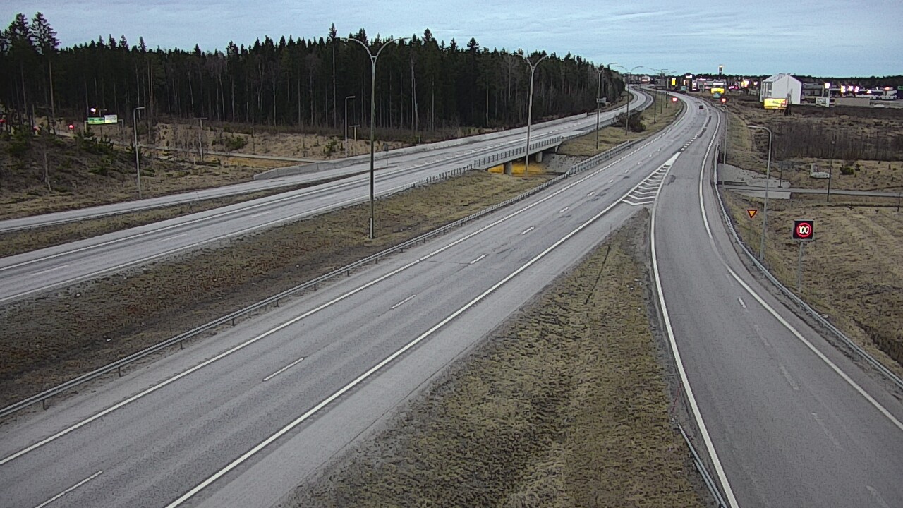 Kelikamerat Kuva Tie 4 Kempele, Zatelliitti, Oulu, Pohjois-Pohjanmaa