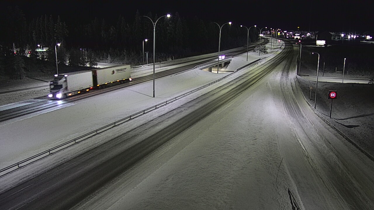 Weather Camera Image Väg 4 Kempele, Zatelliitti, Oulu, Pohjois-Pohjanmaa