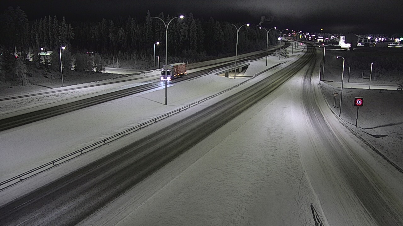 Weather Camera Image Väg 4 Kempele, Zatelliitti, Oulu, Pohjois-Pohjanmaa