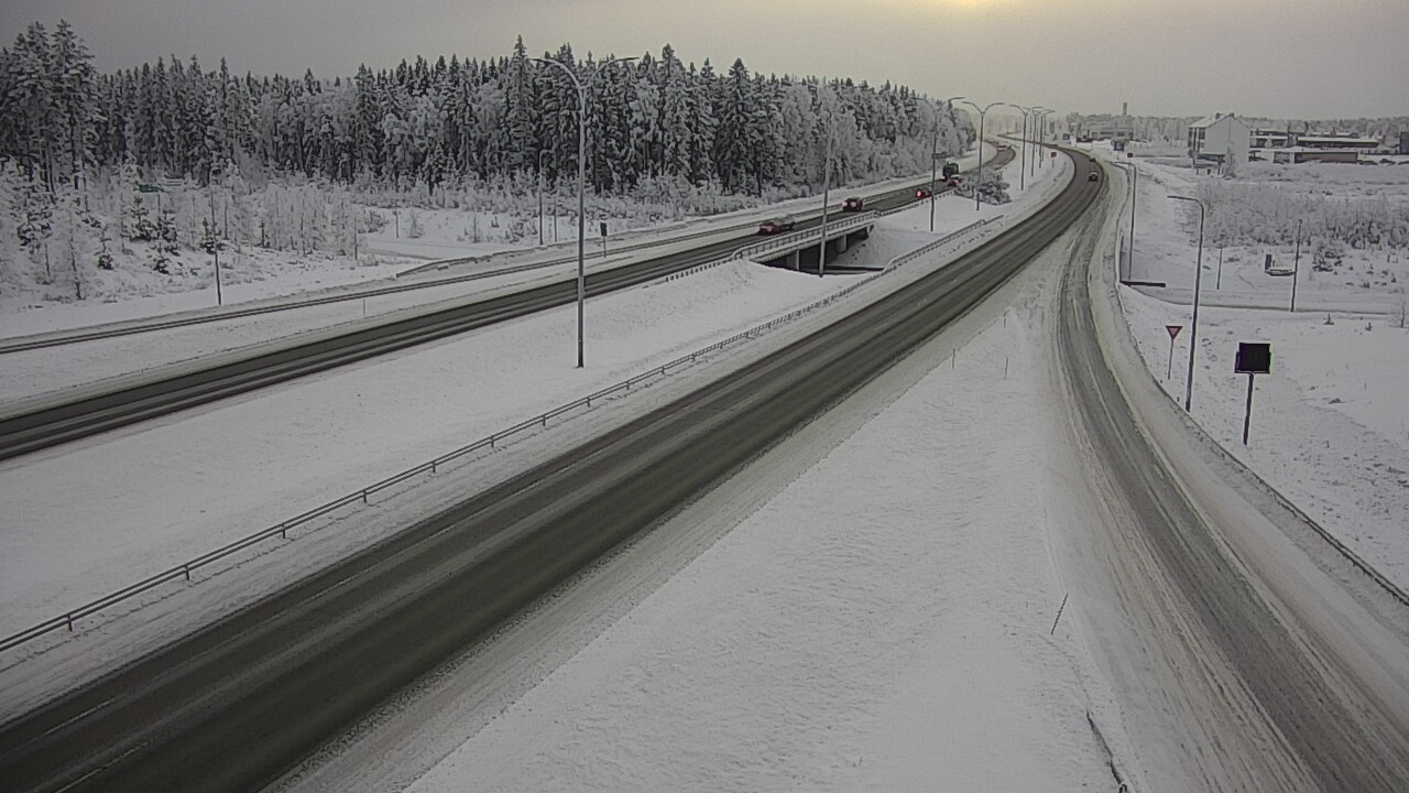Weather Camera Image Väg 4 Kempele, Zatelliitti, Oulu, Pohjois-Pohjanmaa