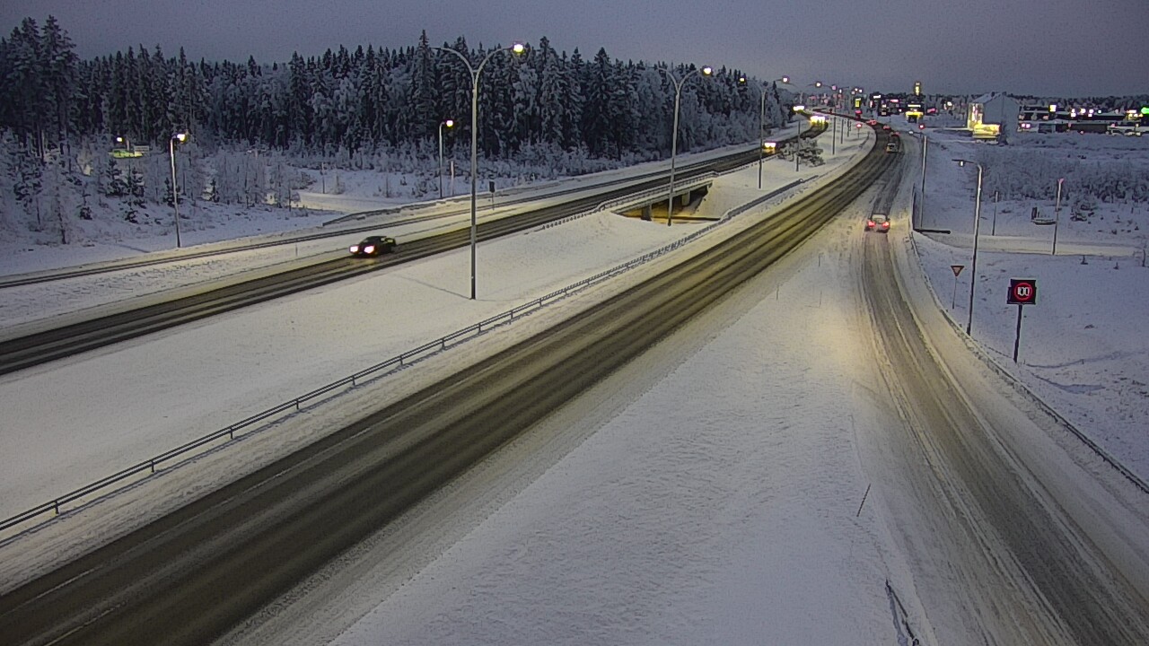 Weather Camera Image Väg 4 Kempele, Zatelliitti, Oulu, Pohjois-Pohjanmaa