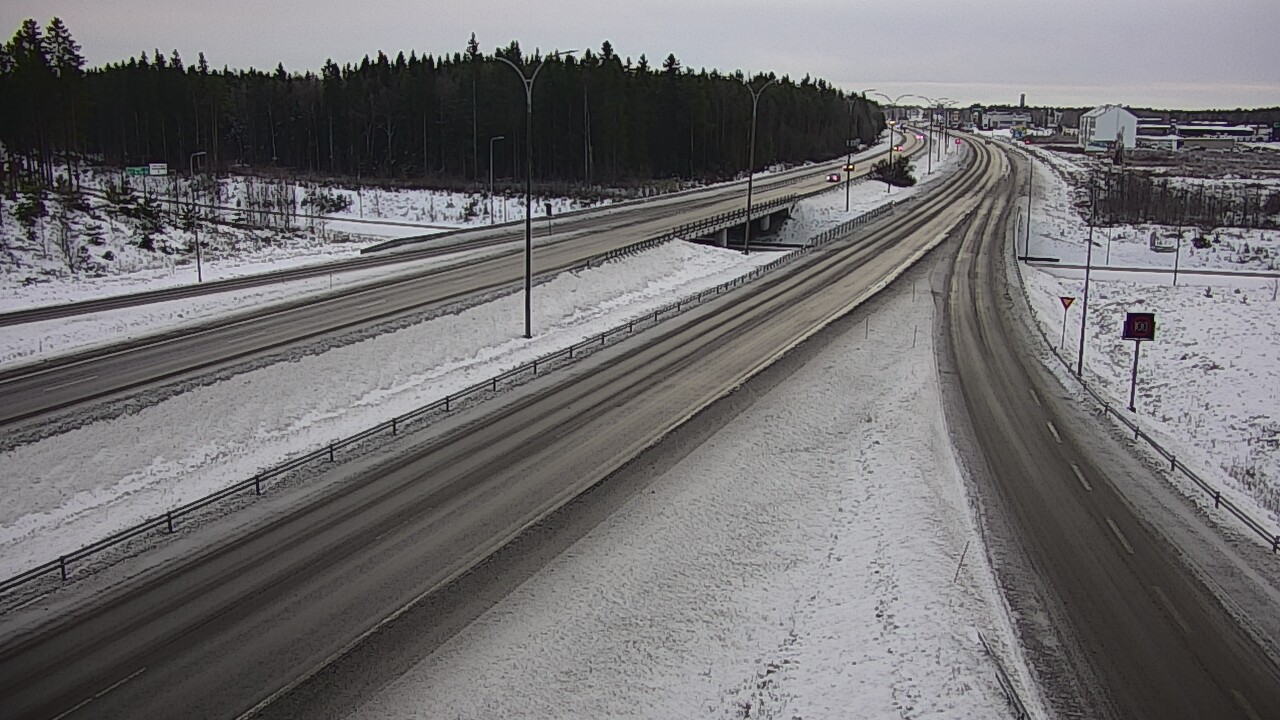 Weather Camera Image Väg 4 Kempele, Zatelliitti, Oulu, Pohjois-Pohjanmaa