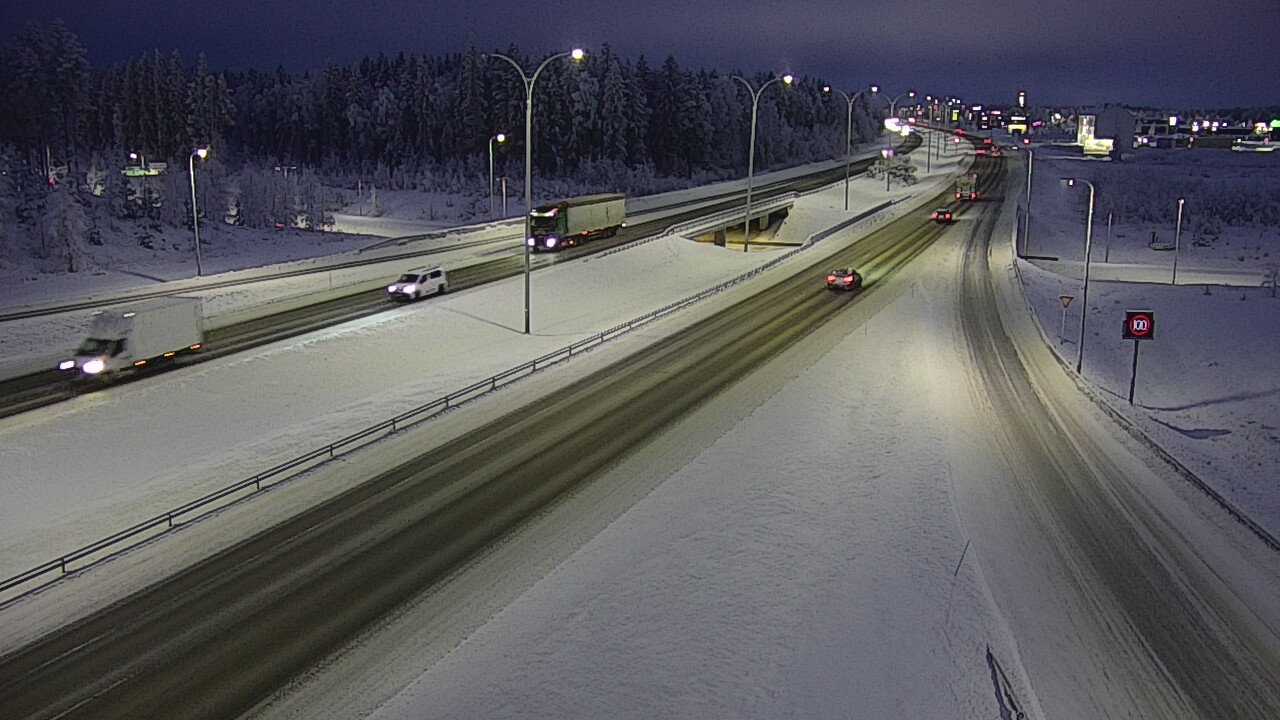Weather Camera Image Väg 4 Kempele, Zatelliitti, Oulu, Pohjois-Pohjanmaa