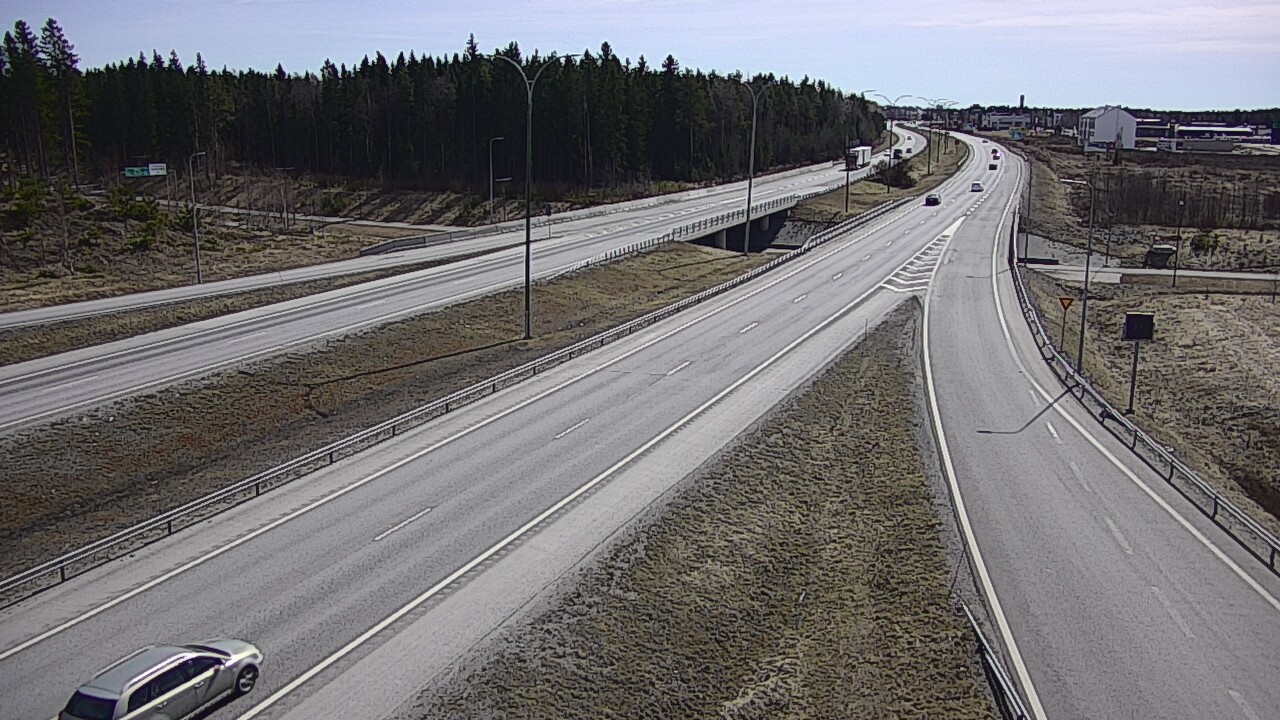 Weather Camera Image Väg 4 Kempele, Zatelliitti, Oulu, Pohjois-Pohjanmaa