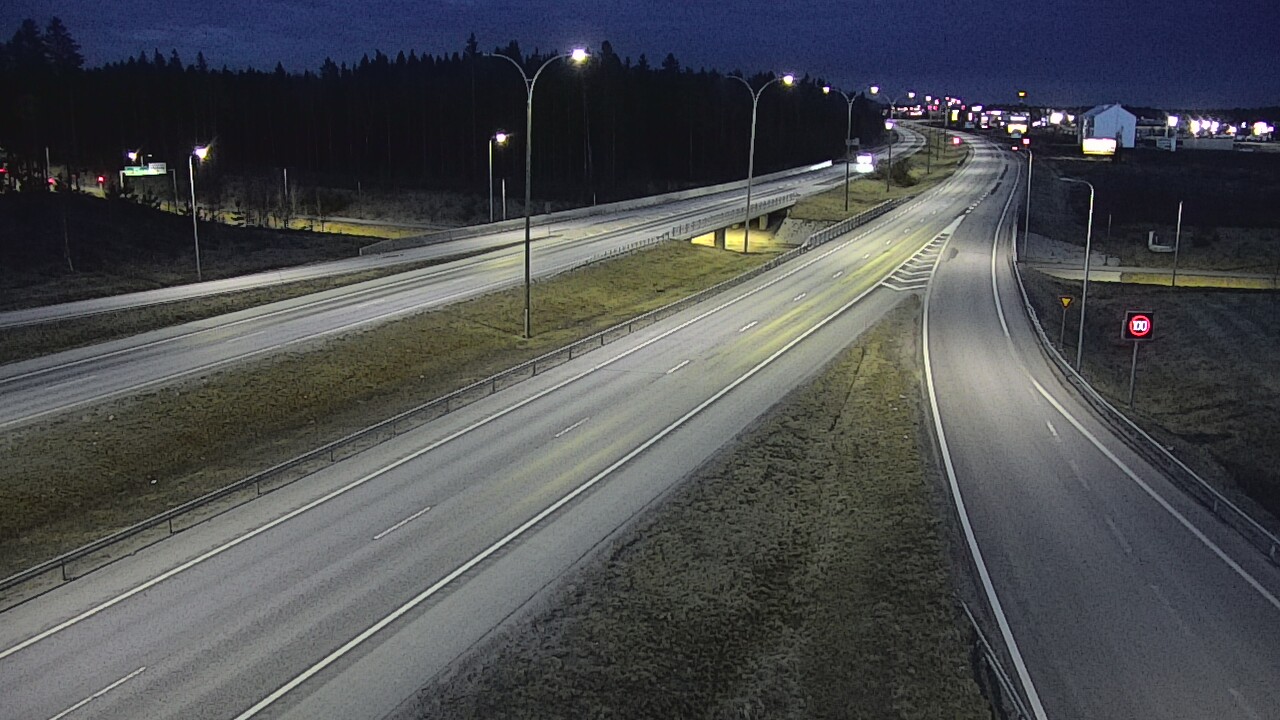 Kelikamerat Kuva Tie 4 Kempele, Zatelliitti, Oulu, Pohjois-Pohjanmaa