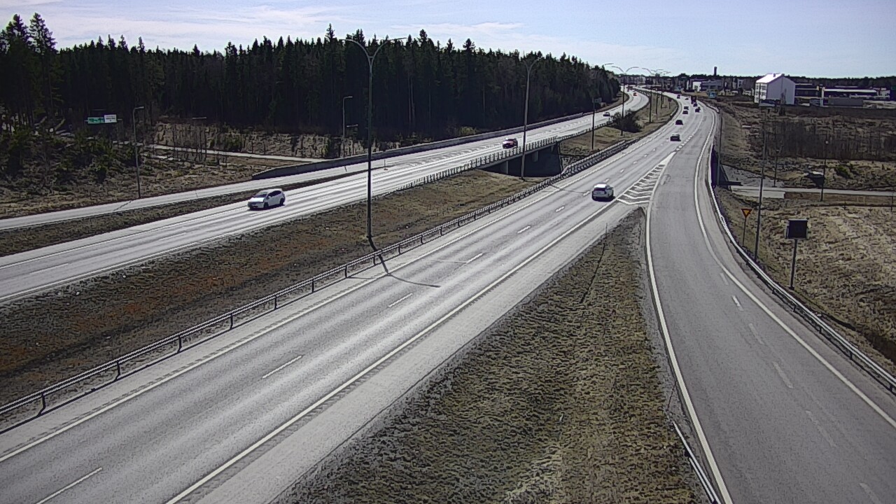 Weather Camera Image Väg 4 Kempele, Zatelliitti, Oulu, Pohjois-Pohjanmaa