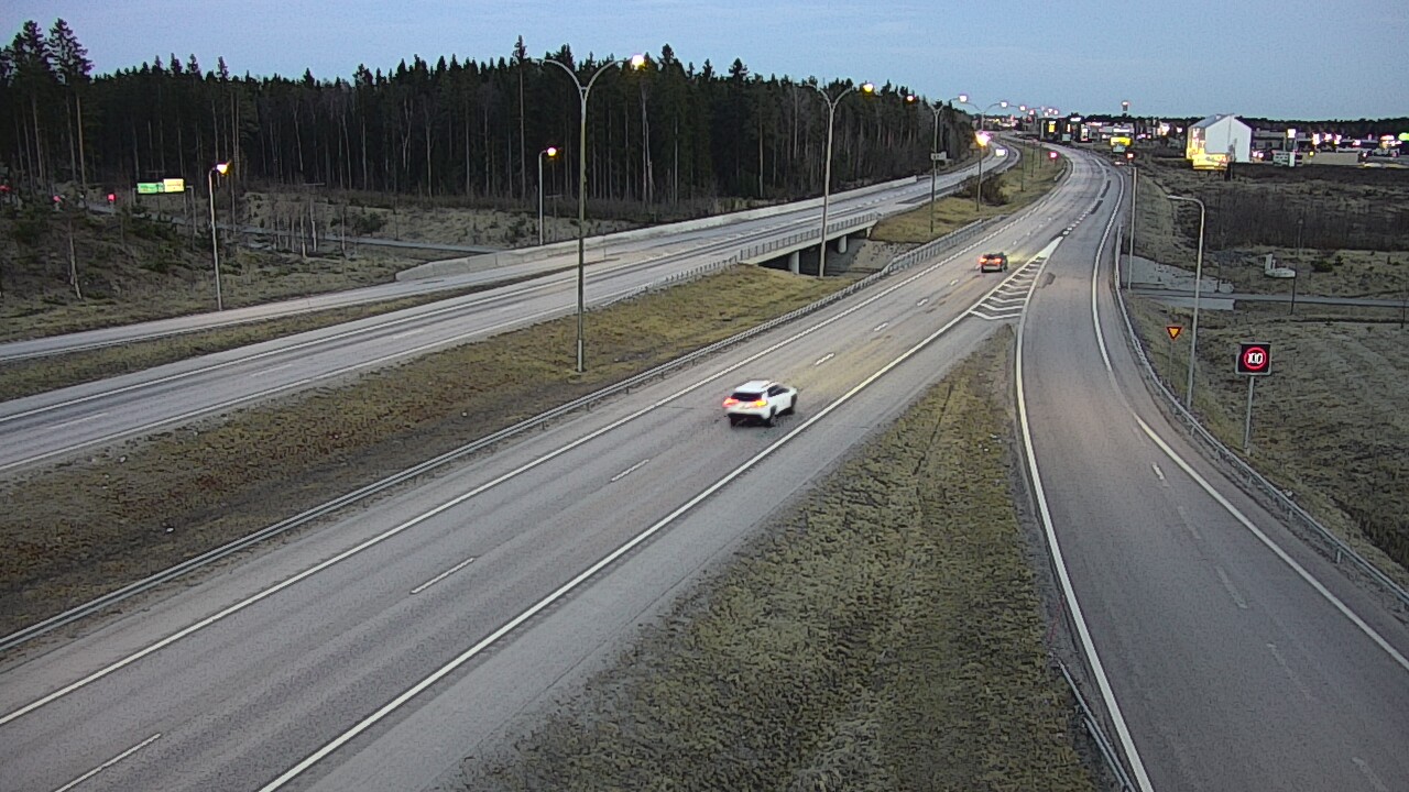 Weather Camera Image Väg 4 Kempele, Zatelliitti, Oulu, Pohjois-Pohjanmaa