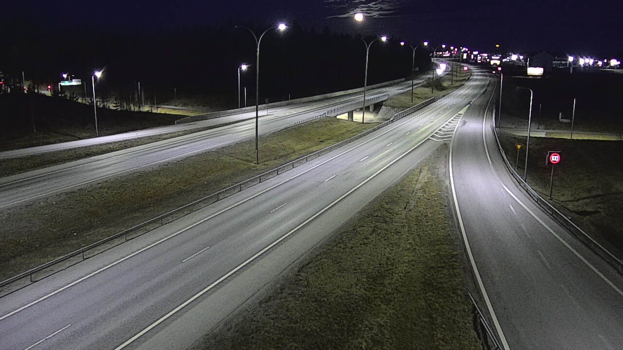 Weather Camera Image Väg 4 Kempele, Zatelliitti, Oulu, Pohjois-Pohjanmaa