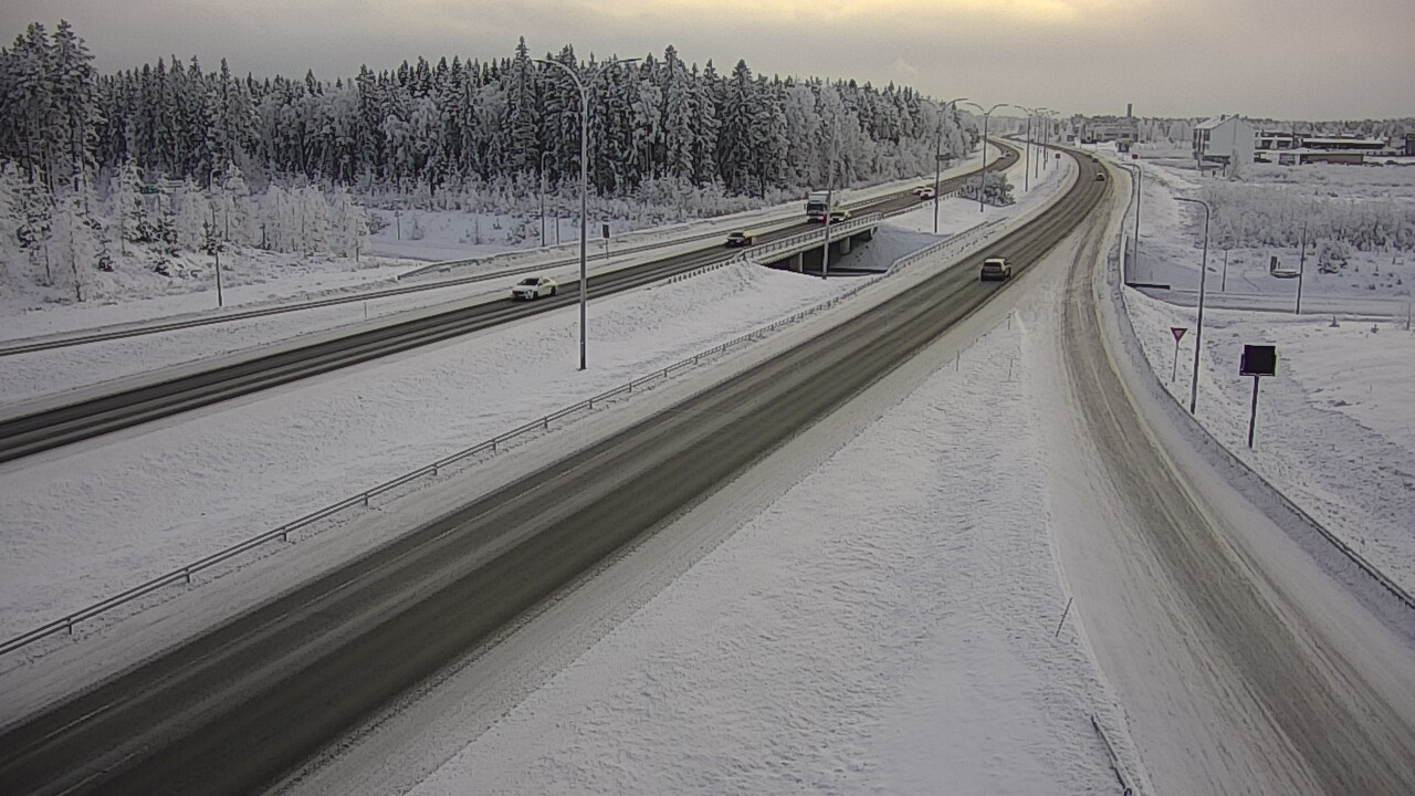 Weather Camera Image Väg 4 Kempele, Zatelliitti, Oulu, Pohjois-Pohjanmaa
