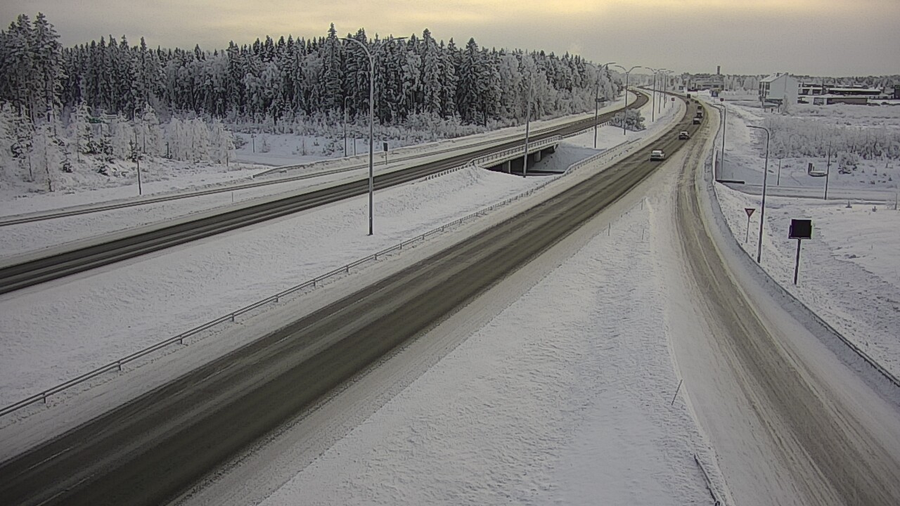 Weather Camera Image Väg 4 Kempele, Zatelliitti, Oulu, Pohjois-Pohjanmaa