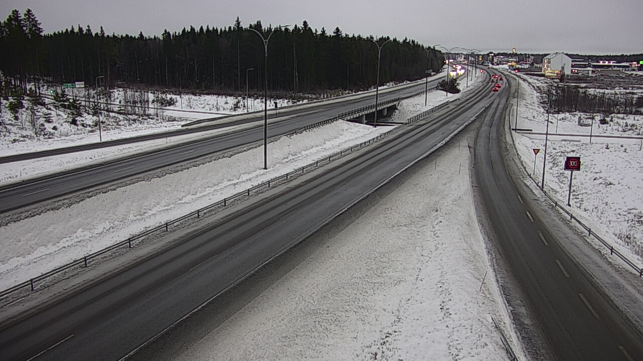 Weather Camera Image Väg 4 Kempele, Zatelliitti, Oulu, Pohjois-Pohjanmaa