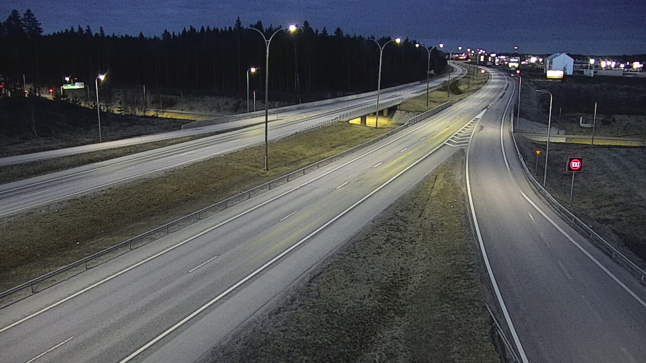 Kelikamerat Kuva Tie 4 Kempele, Zatelliitti, Oulu, Pohjois-Pohjanmaa