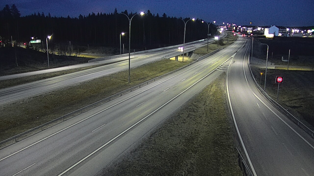 Weather Camera Image Väg 4 Kempele, Zatelliitti, Oulu, Pohjois-Pohjanmaa