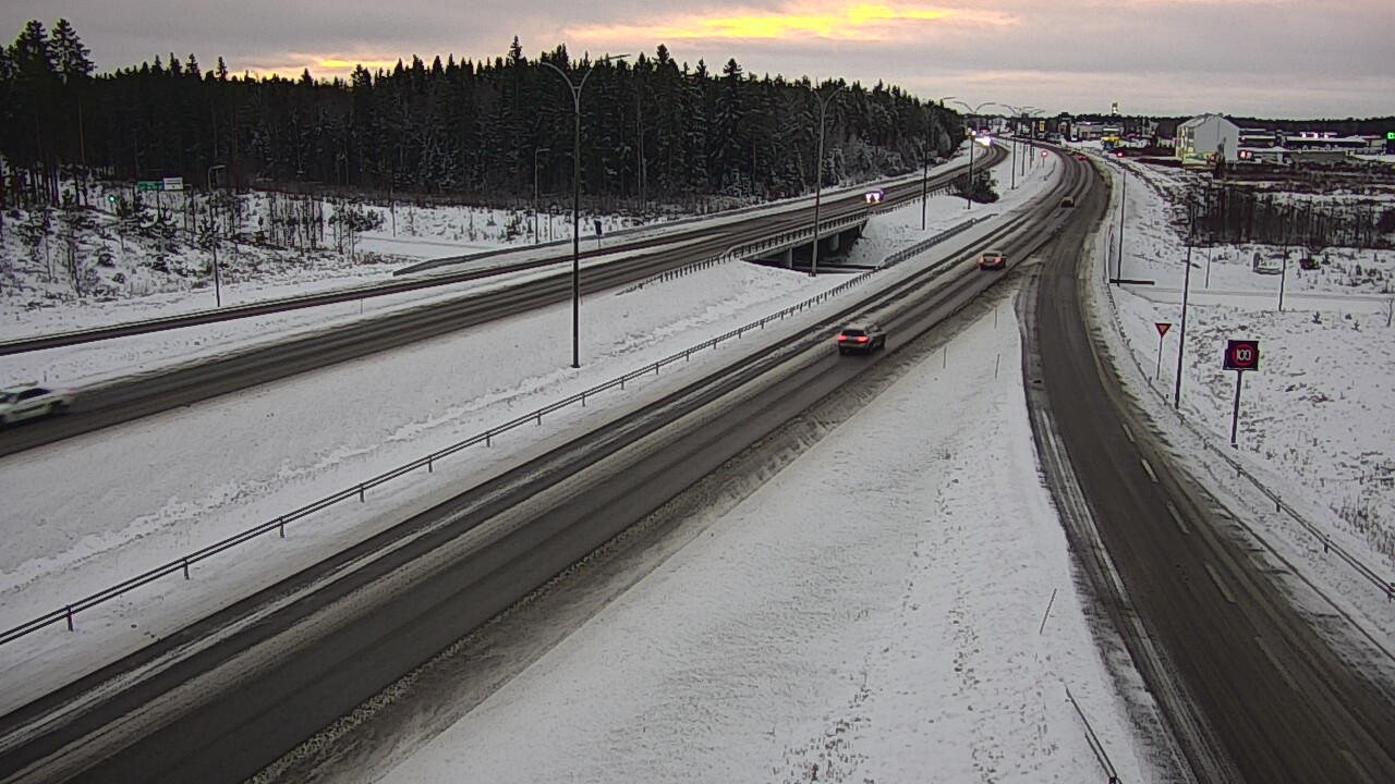 Kelikamerat Kuva Tie 4 Kempele, Zatelliitti, Oulu, Pohjois-Pohjanmaa