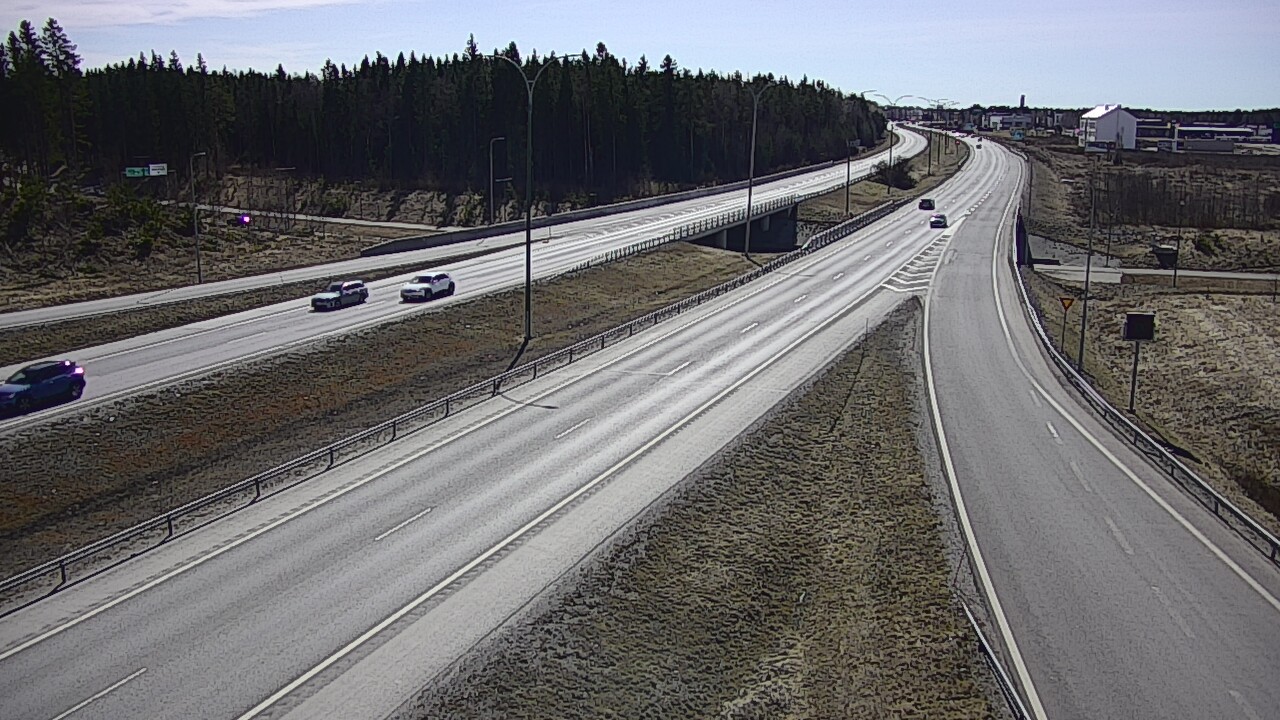 Weather Camera Image Väg 4 Kempele, Zatelliitti, Oulu, Pohjois-Pohjanmaa