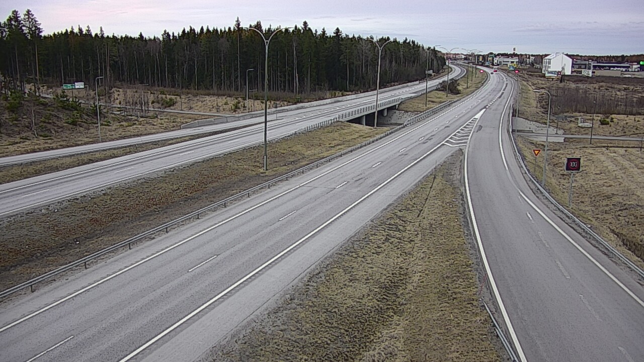 Kelikamerat Kuva Tie 4 Kempele, Zatelliitti, Oulu, Pohjois-Pohjanmaa