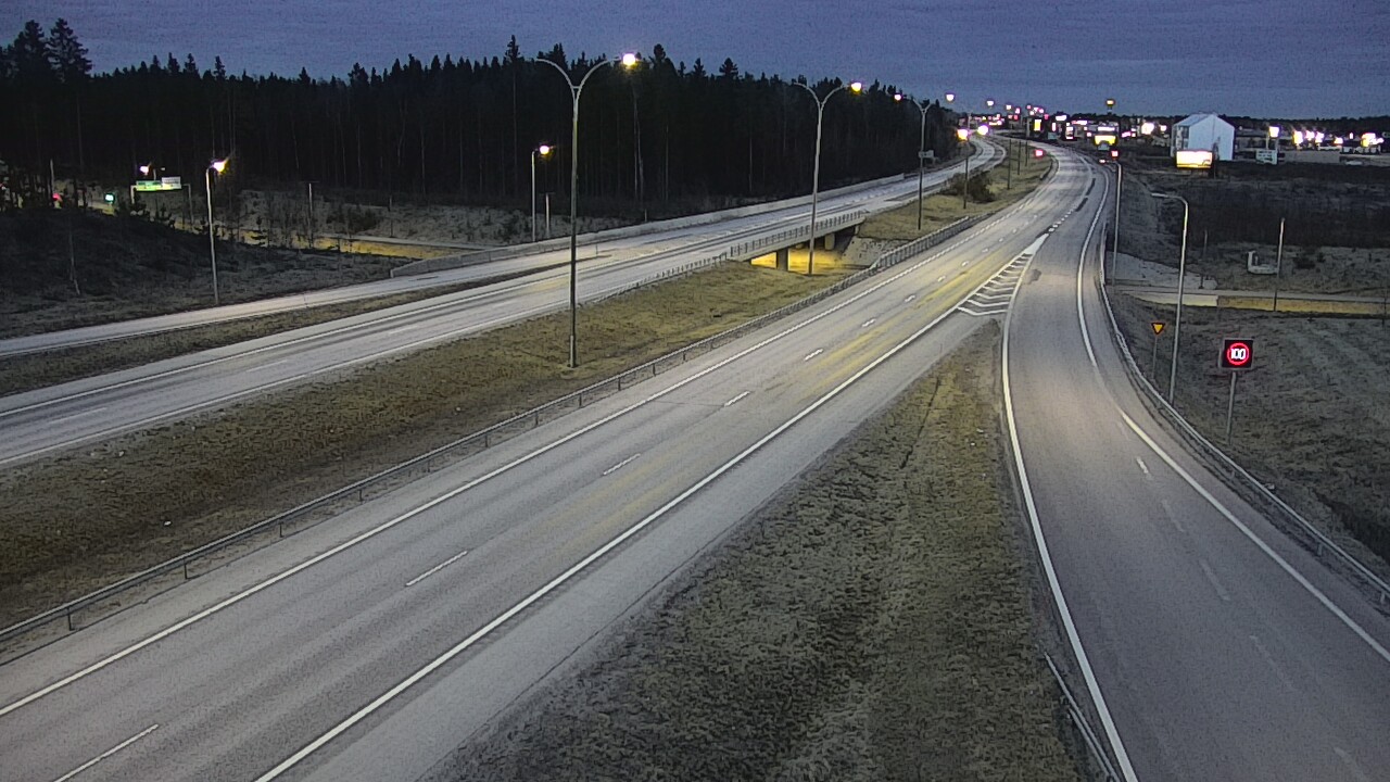 Kelikamerat Kuva Tie 4 Kempele, Zatelliitti, Oulu, Pohjois-Pohjanmaa
